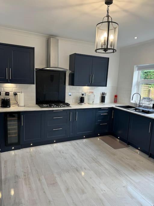 3 Bedrooms Escape Holiday home Birmingham