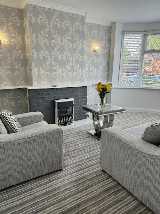 3 Bedrooms Escape Birmingham